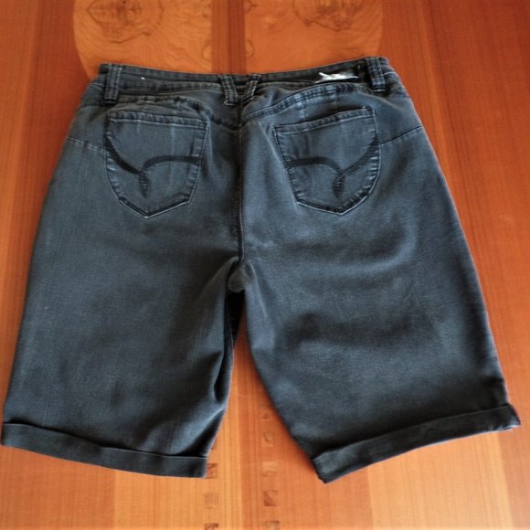 ROYALTY FOR ME-STRETCH JEAN SHORTS - Picture 2 of 10